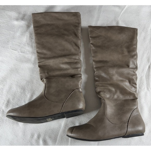 Journee Collection Boots Womens‎ Size 8 Knee High Flat Faux Leather Fall Shoes - Picture 1 of 6